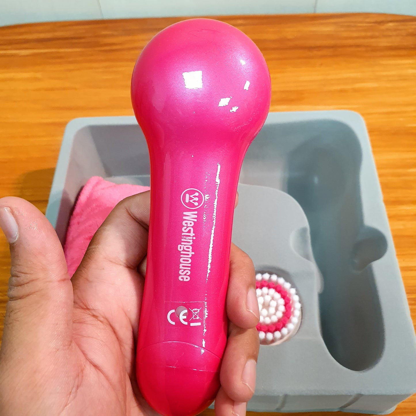 Westinghouse Facial Cleansing Brush Cell Operated