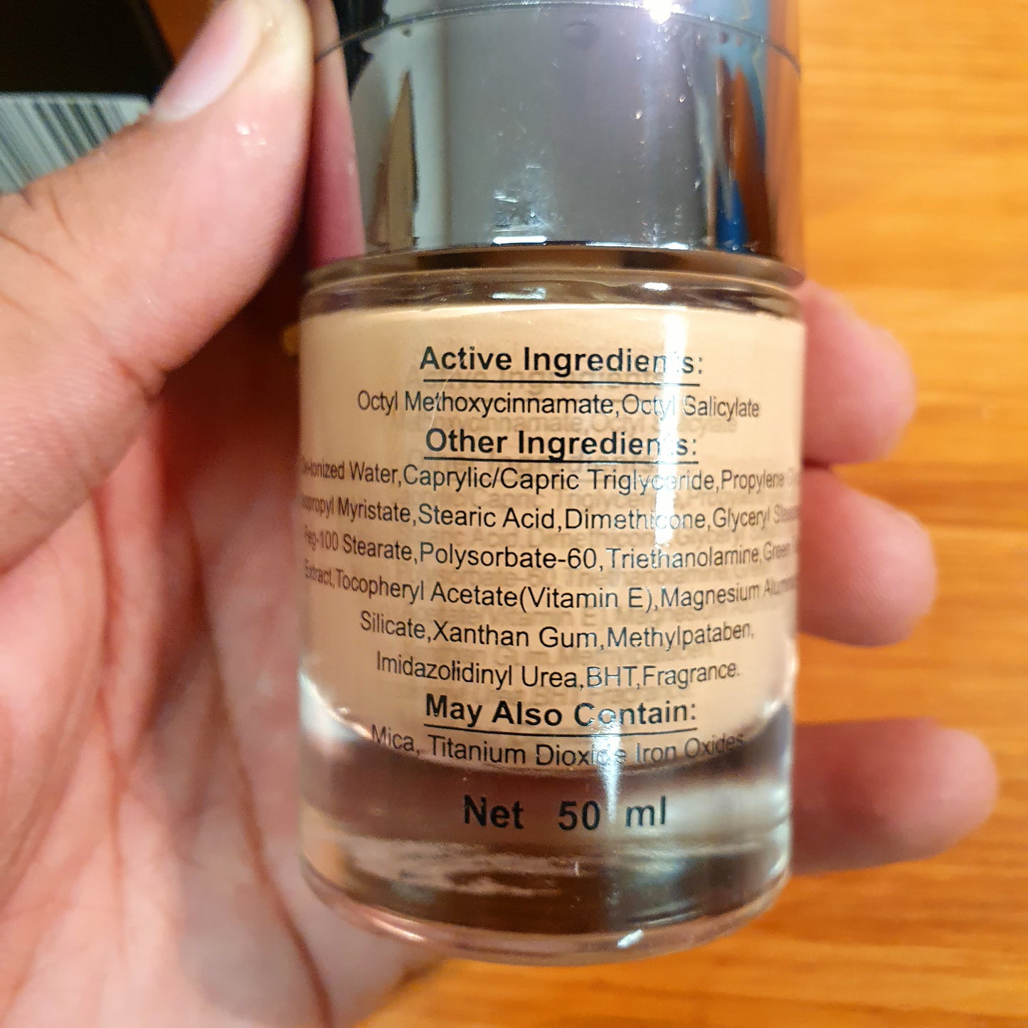 Doucce Foundation anti oxidant green tea extract