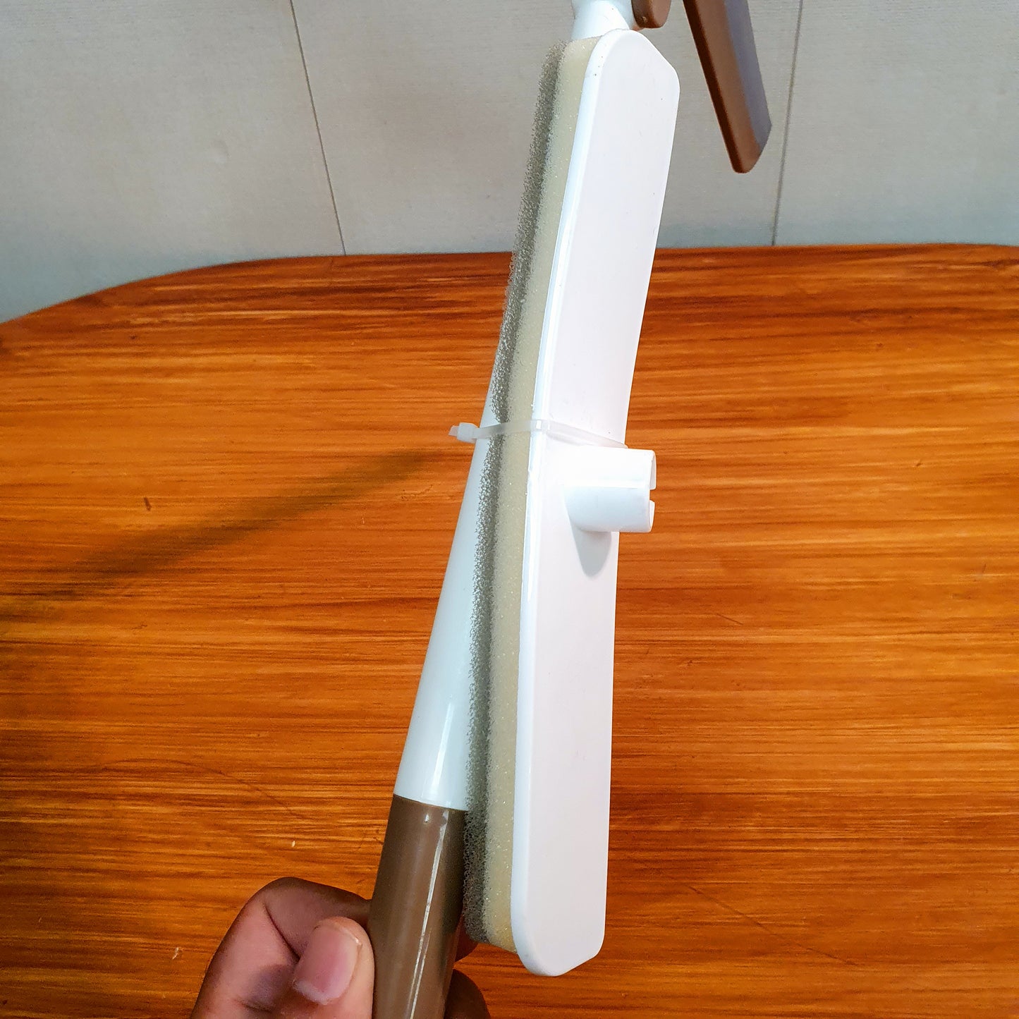 Foldable wiper