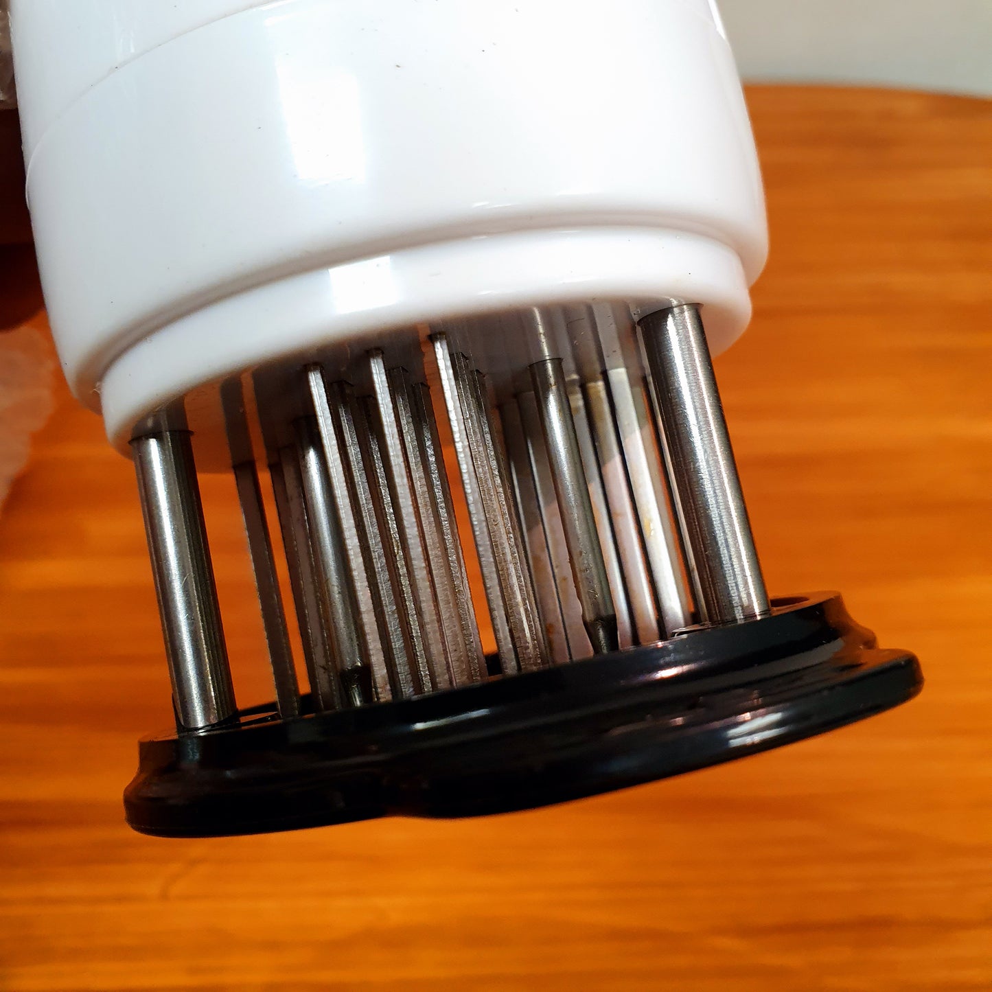 Meat Tenderizer and Marinade Flavor Sauce Injector