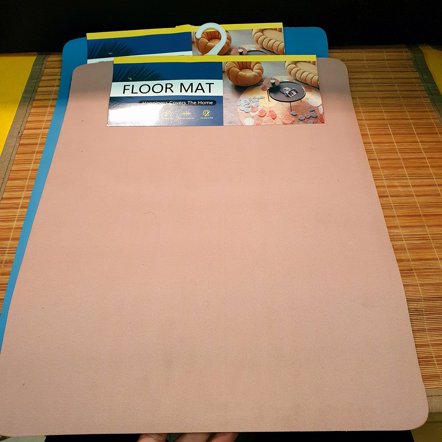 Floor mat 1683