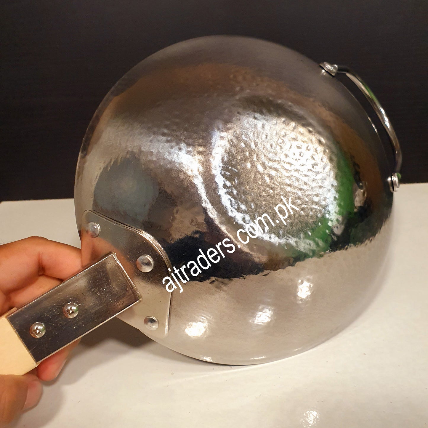 Hammered Karahi With Handle, 11400