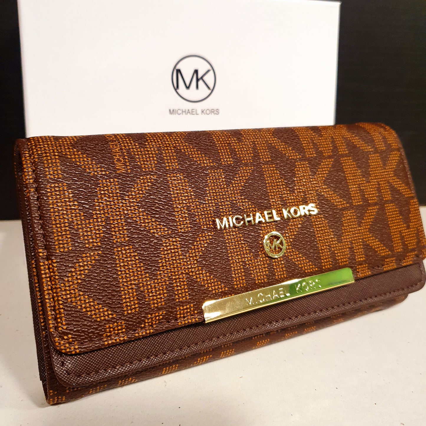 Michael Kors Long Wallet with Box 10260044