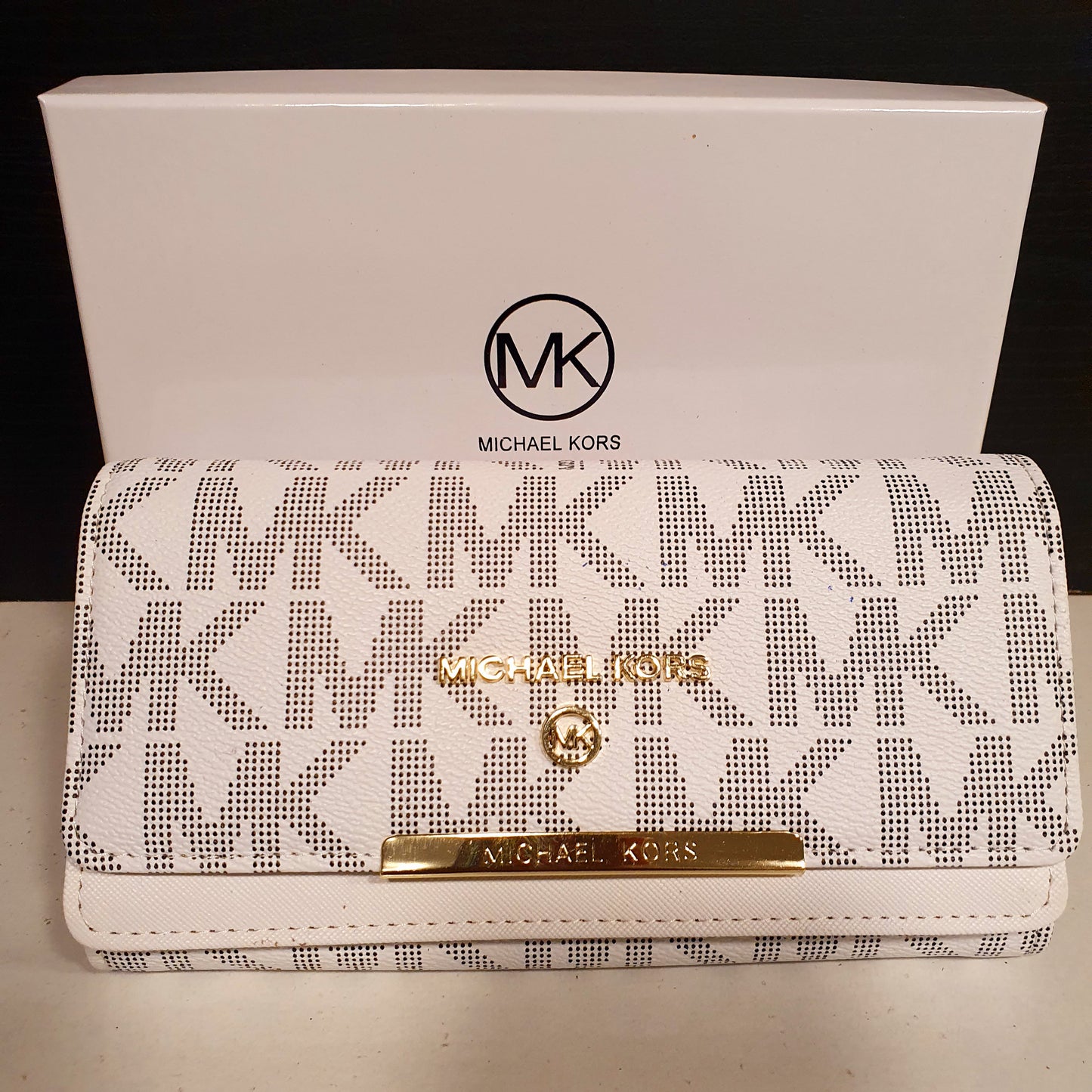 Michael Kors Long Wallet with Box 10260044