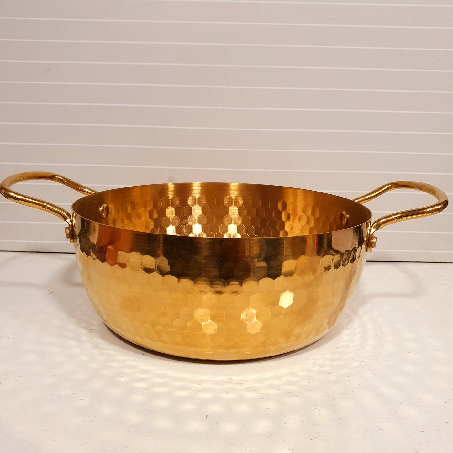 Golden Hammered Pot 21650