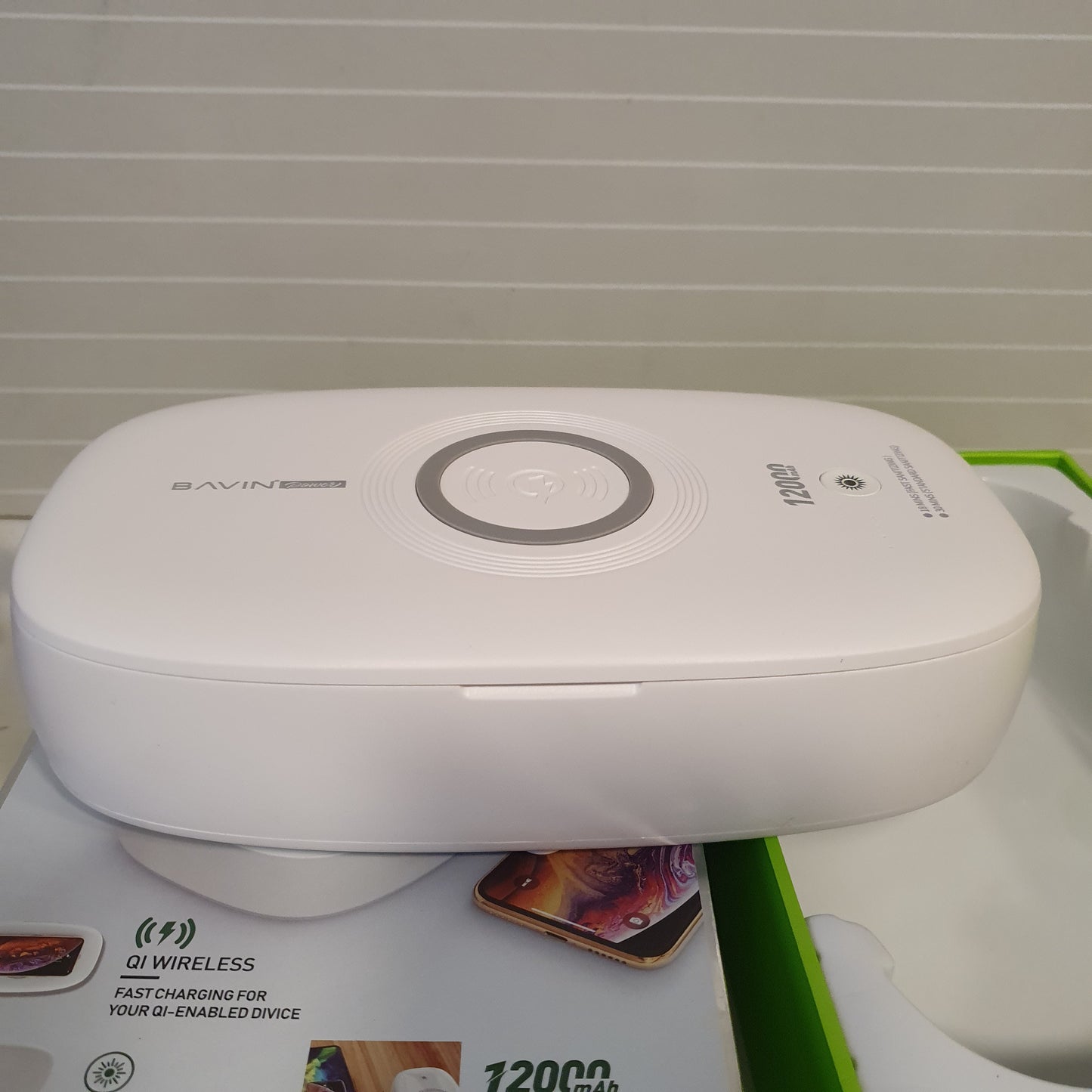 Wireless charger with powerbank and Sanitizing Box All in 1 UV 61550