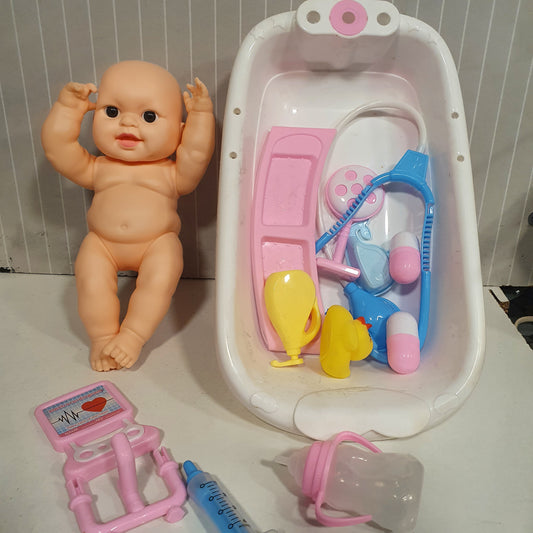 Doll Doctor Set with Feeder 61170