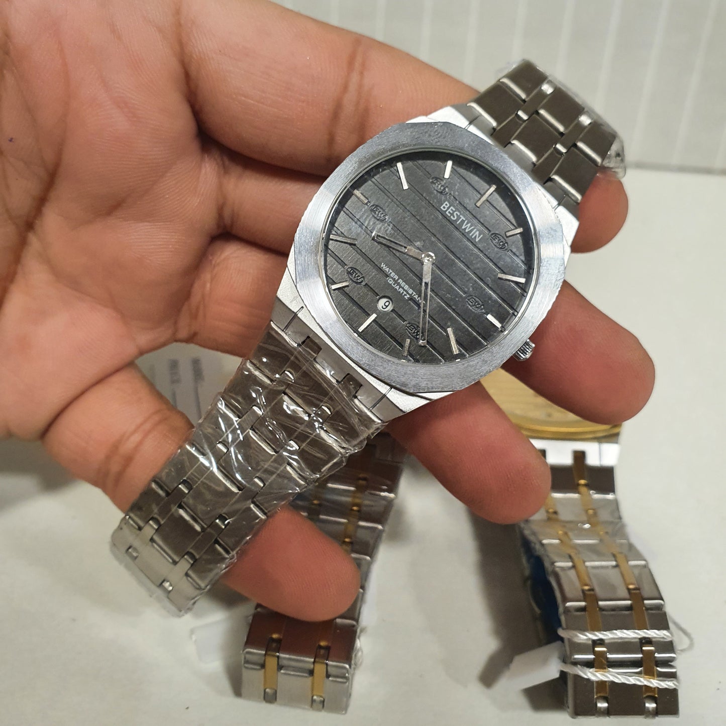 Best Win Quartz Watch 13150