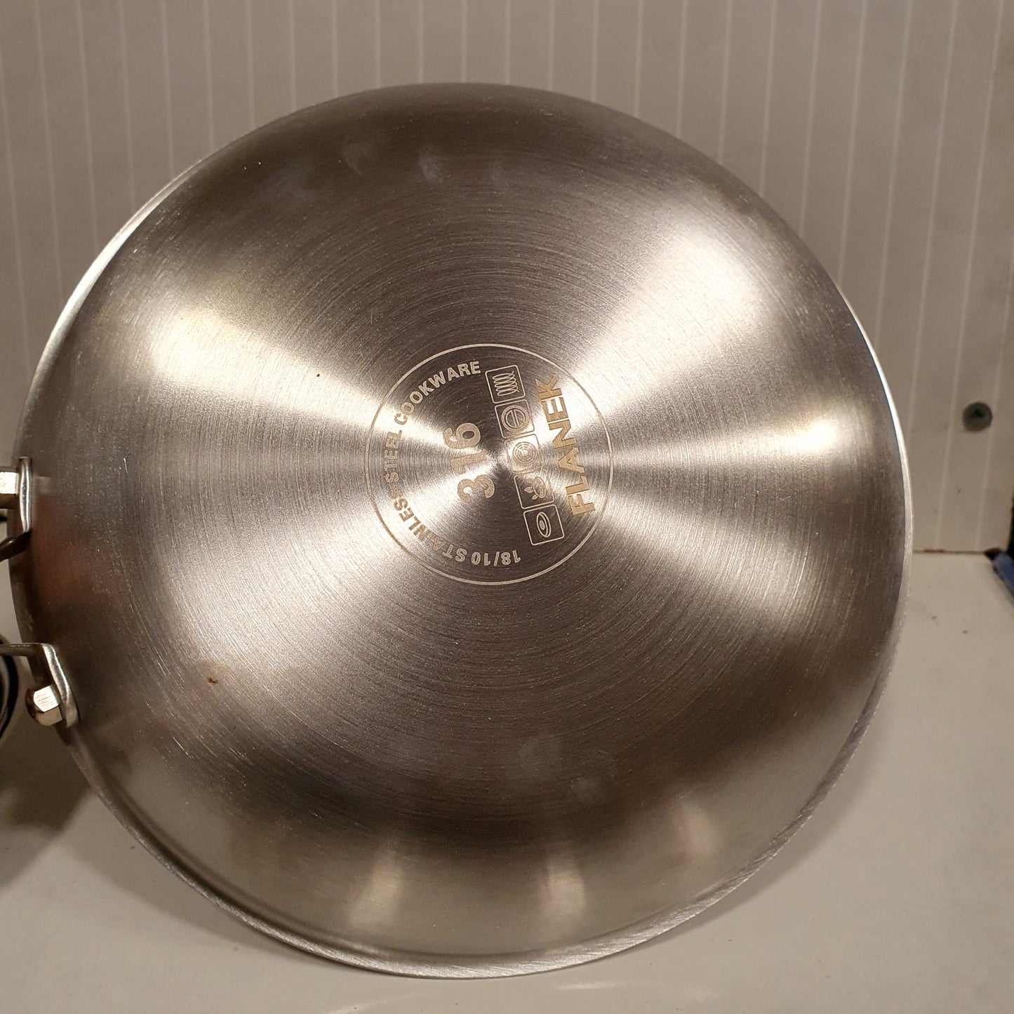 Honeycomb Style Deep Frying Pan 63250