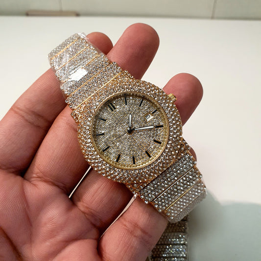 Round Diamonds Crystals Watch 31800