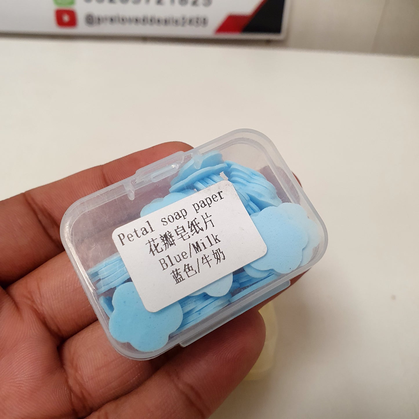 Petal Soap Paper Blue Or Yellow, 61150