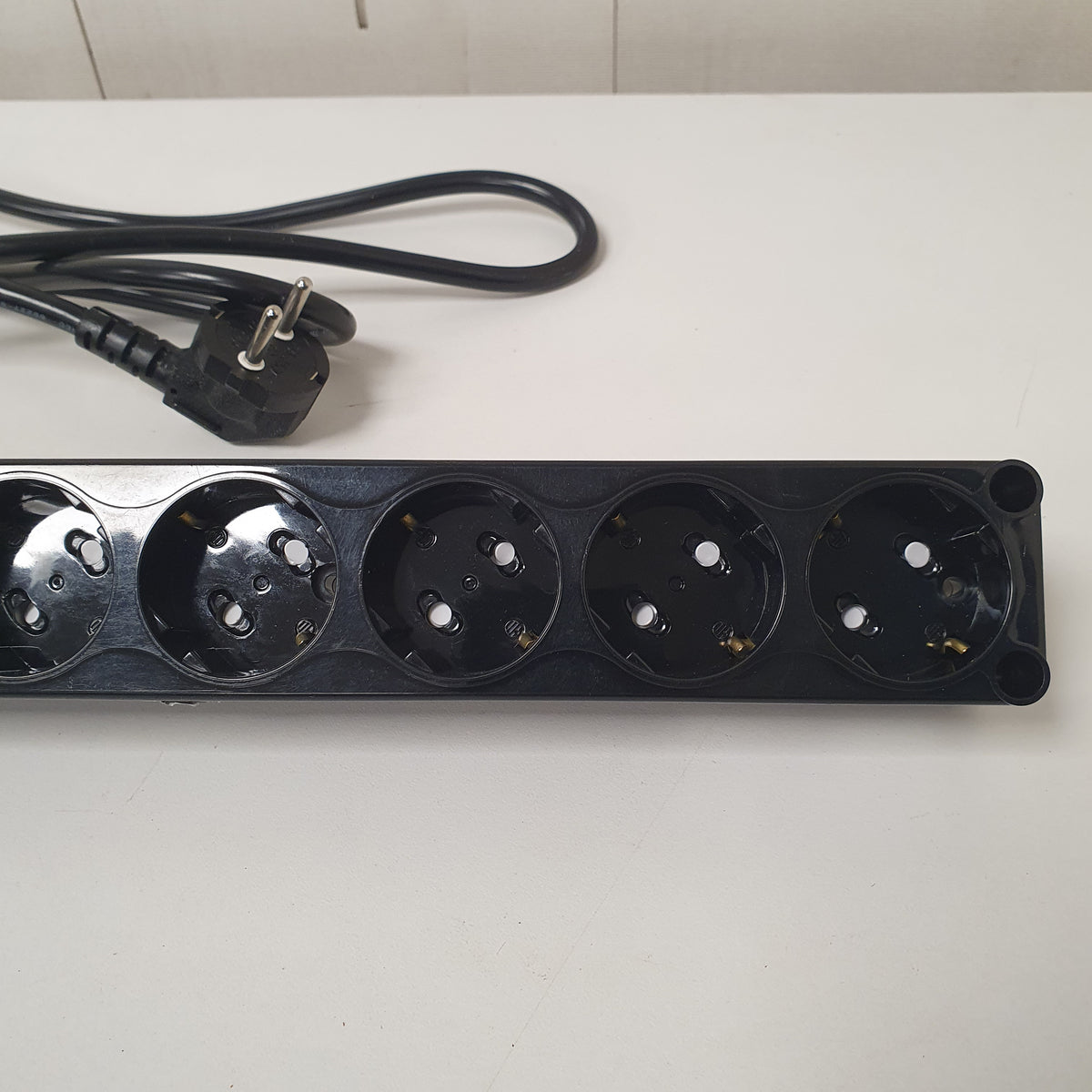 Black 8 Socket Hyundai Korea Extension Board Heavy Duty, 2
