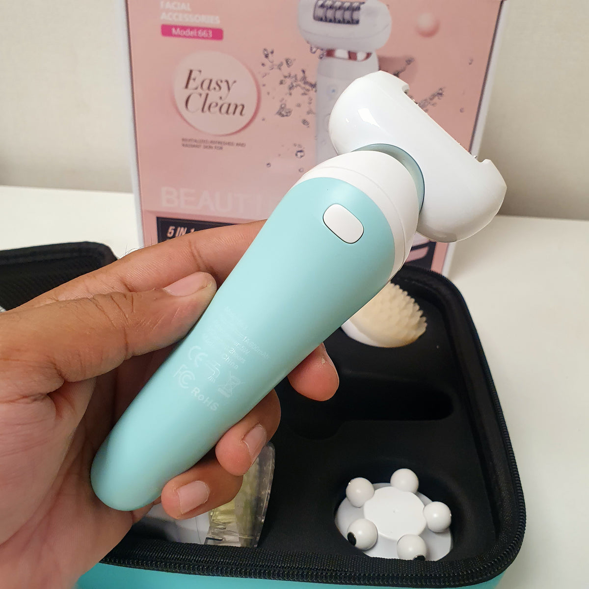 Easy Clean With Facial Accessories Beauty Cleaning Shaver, 22250