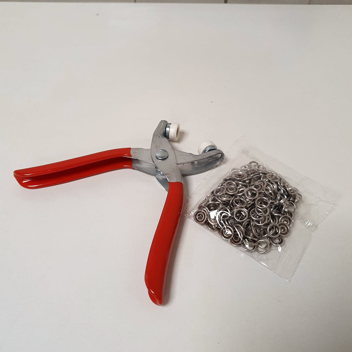 Snap Fastener Pliers Tool Kit with Metal Tich Buttons