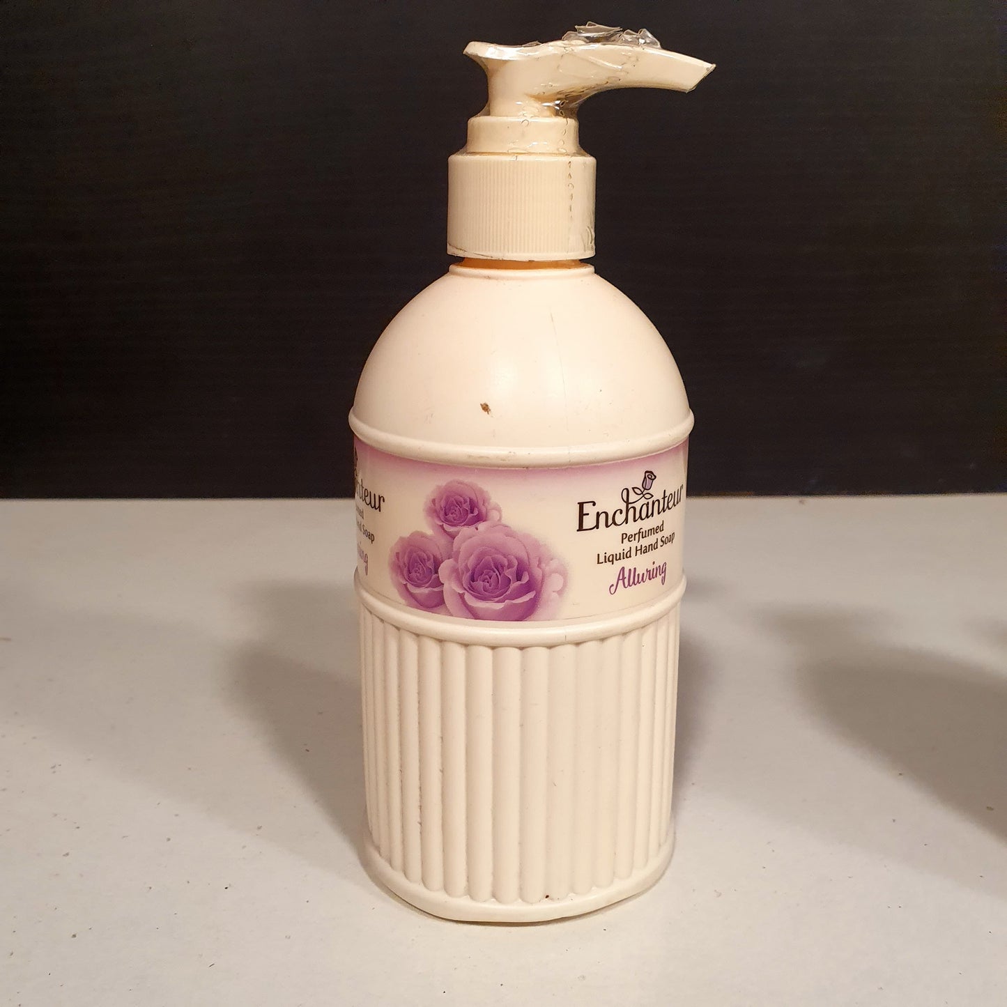 Enchanteur Hand Soap 221220