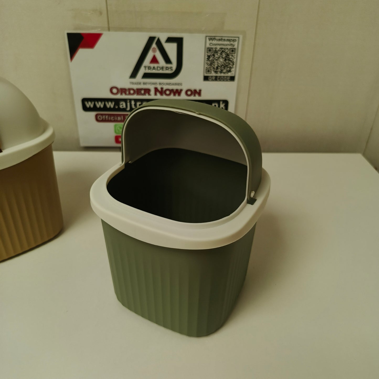 3d Character Dustbin, 121980