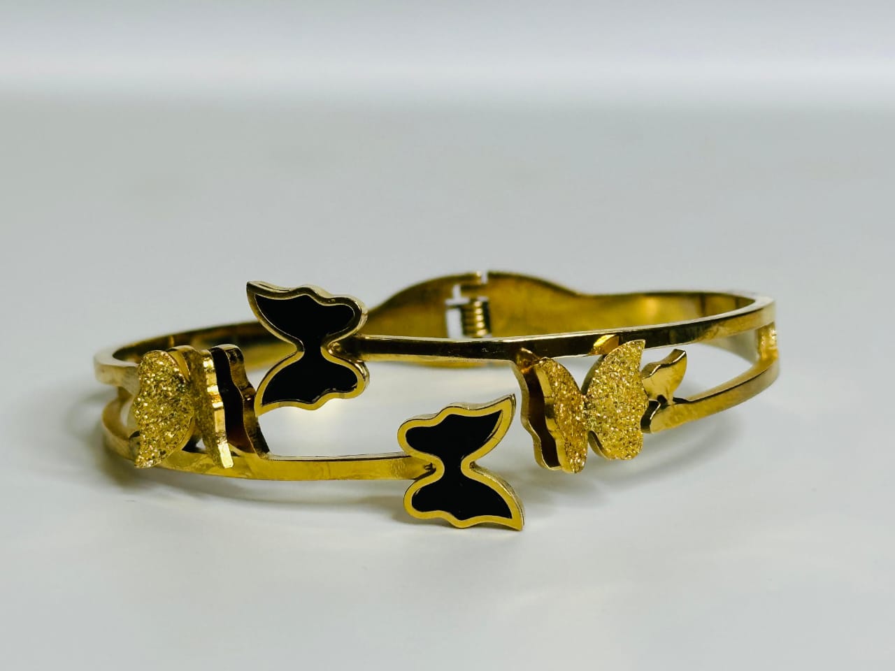 Openable Bracelet 4 Butterfly Design, 51290