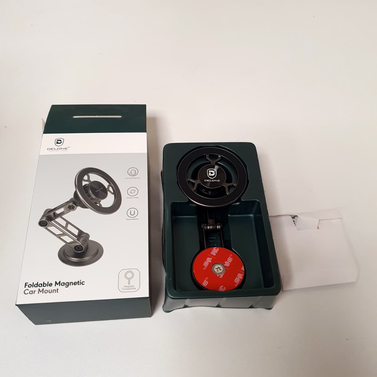 Foldable Magnetic CarMount for Mobile, 12410