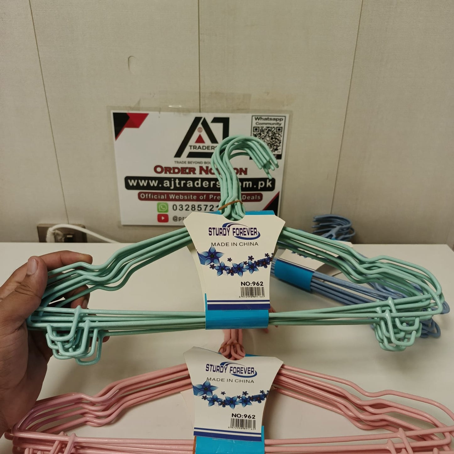 Cloth Hanger Set Pack of 10, 91350