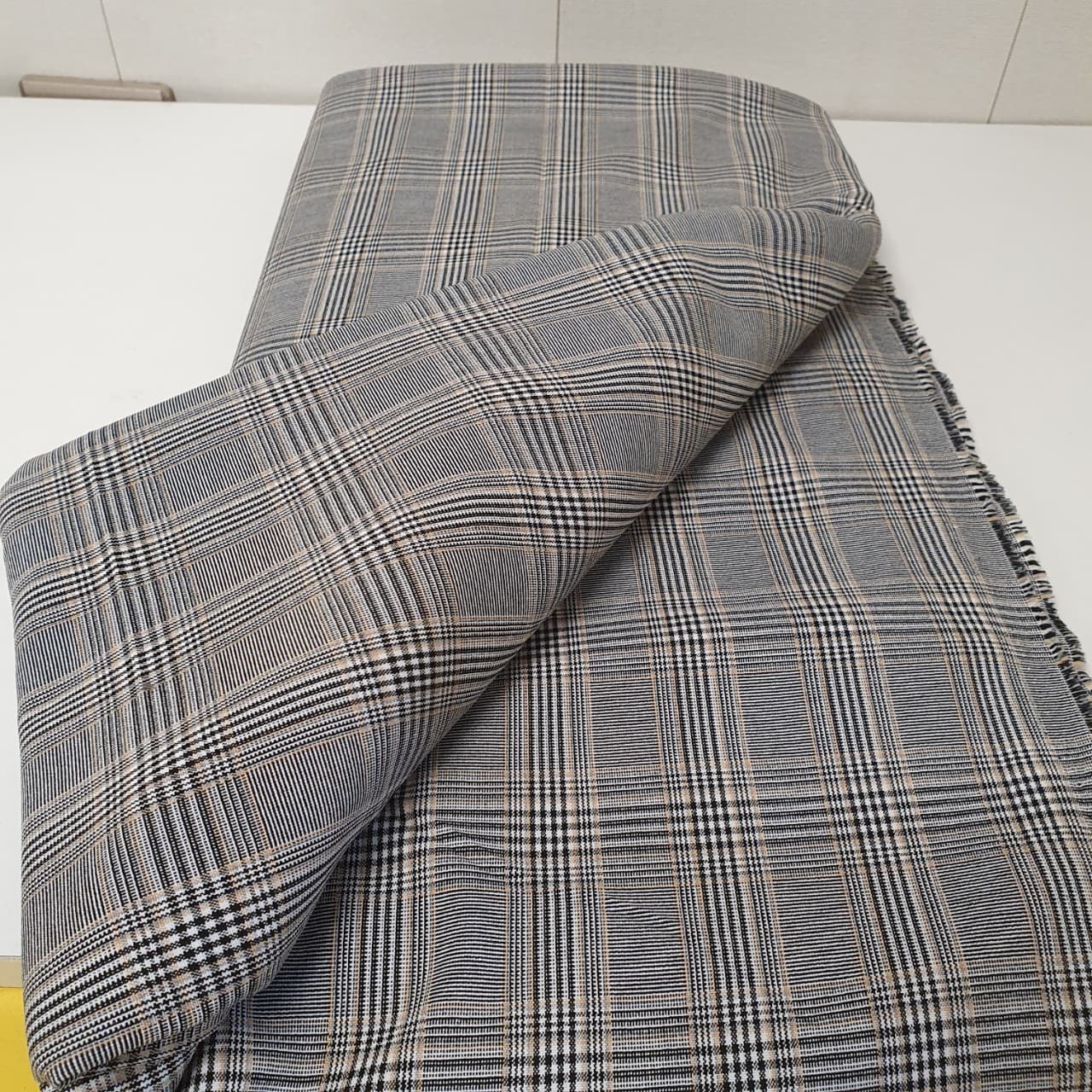 Check Style Mens Wear 4 Meters Cutting ,