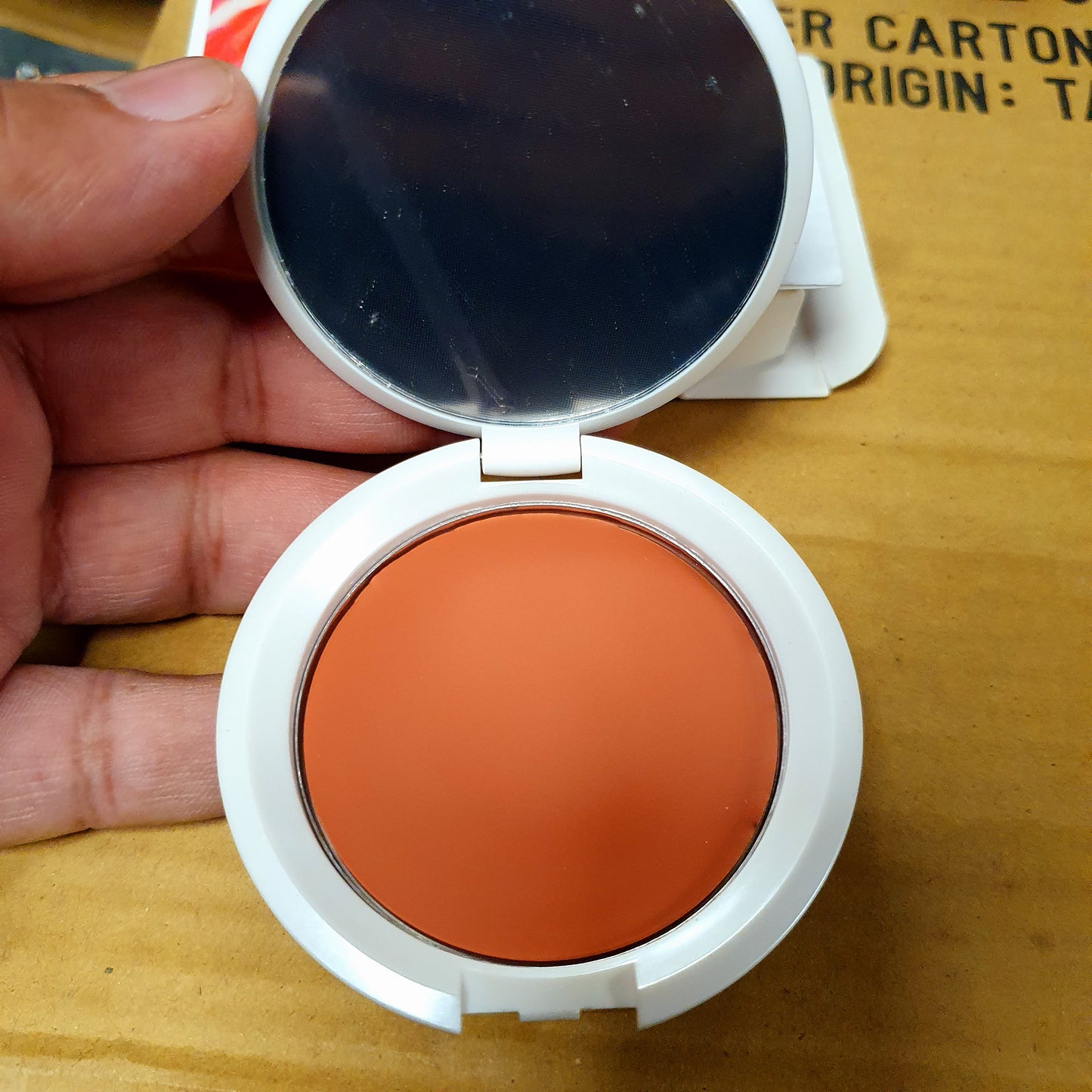 Light colorful blusher