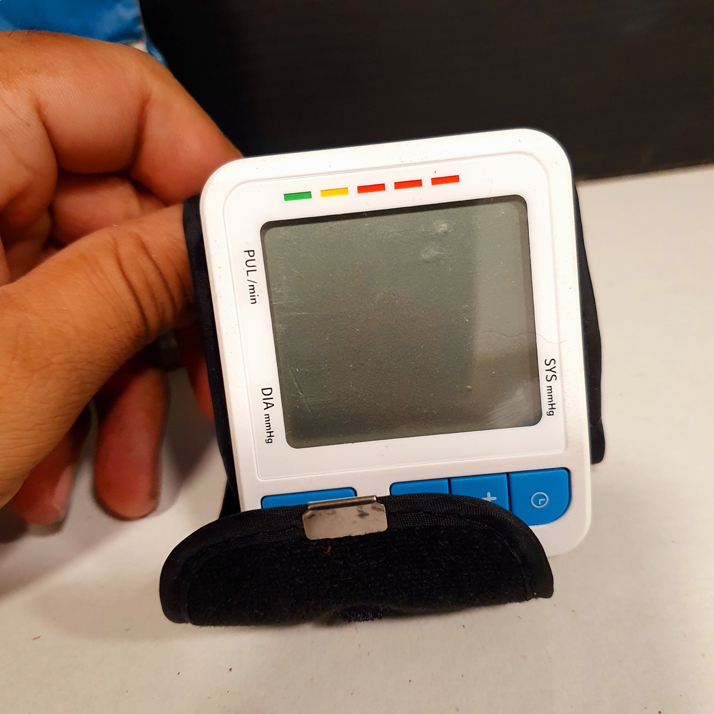 Homedics 700 Series Wrist Blood Pressure Monitor, 28582