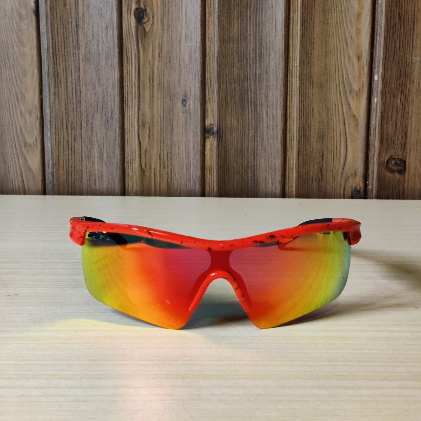 Red Speckled Frame Mirrored Sports Sunglasses