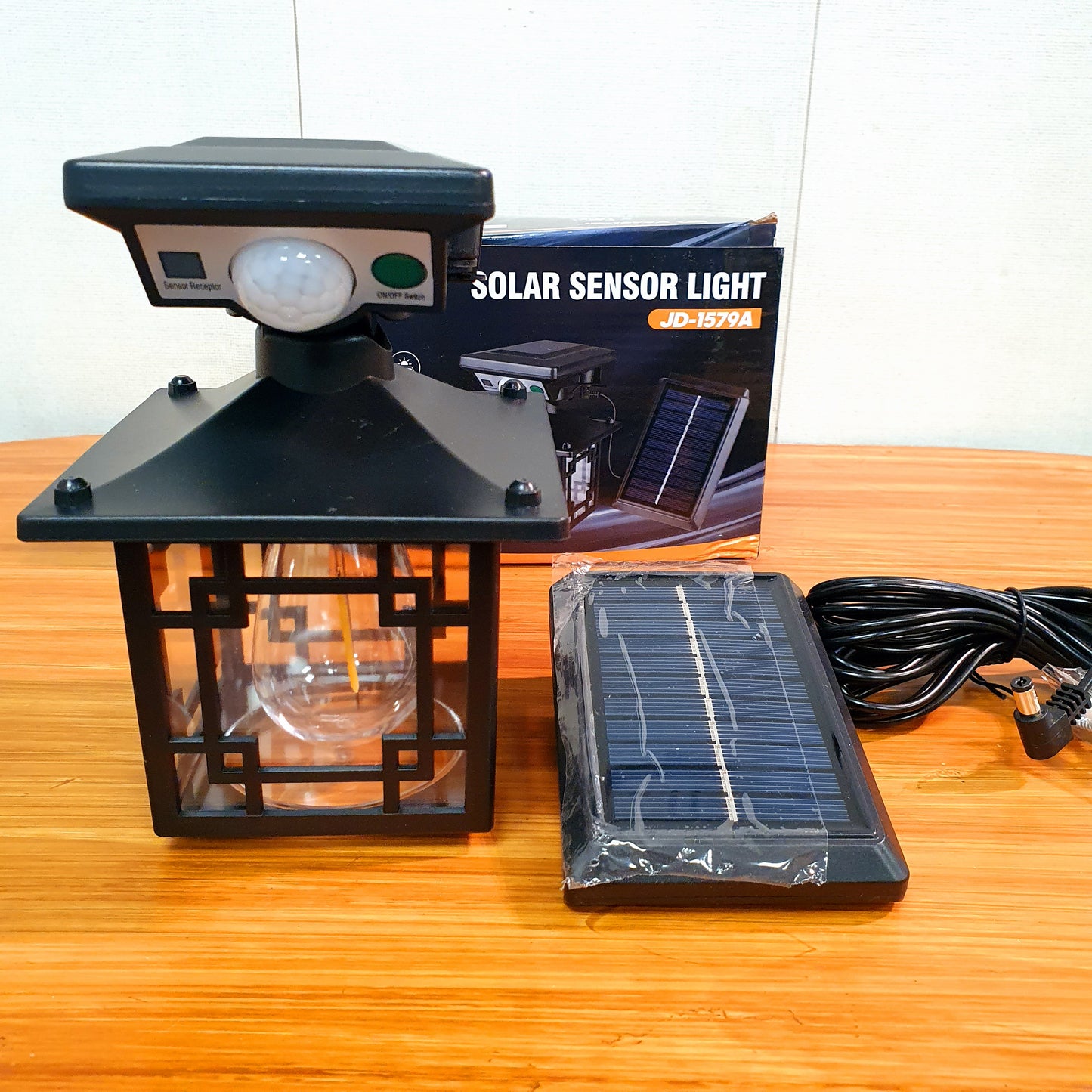 Solar Sensor Light JD1579A