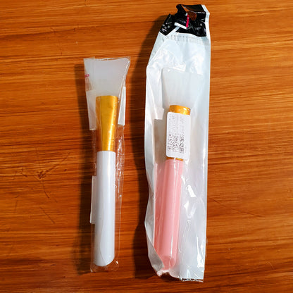 Single Brush for Bleach Scrub Application