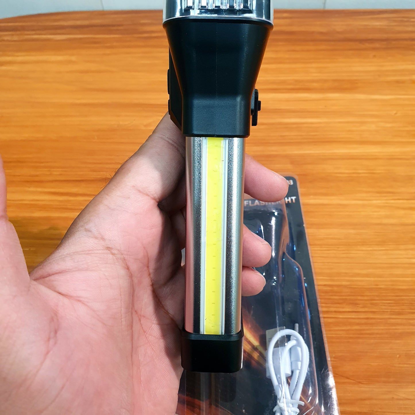Solar Chargeable Flashlight 3 in 1