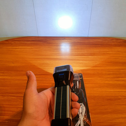 Solar Chargeable Flashlight 3 in 1