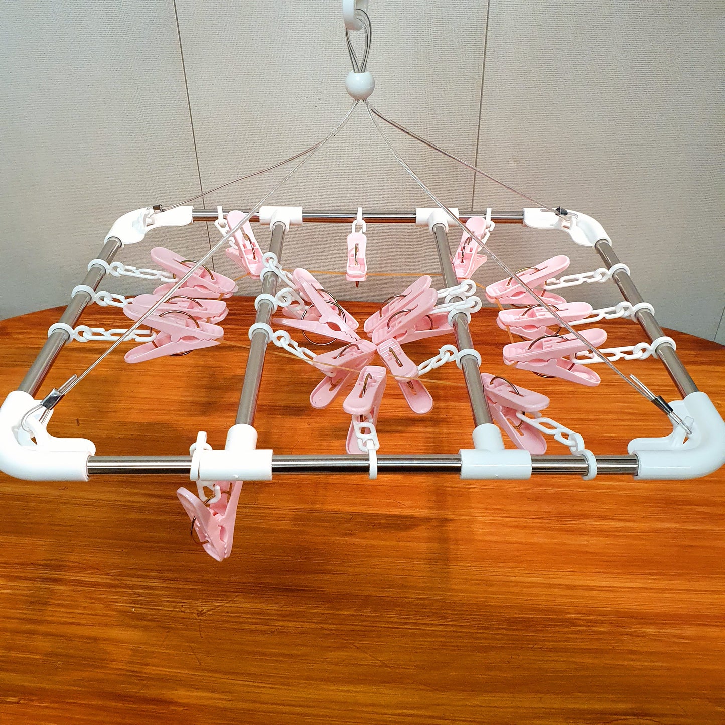 Cloth hanging pegs with hanger