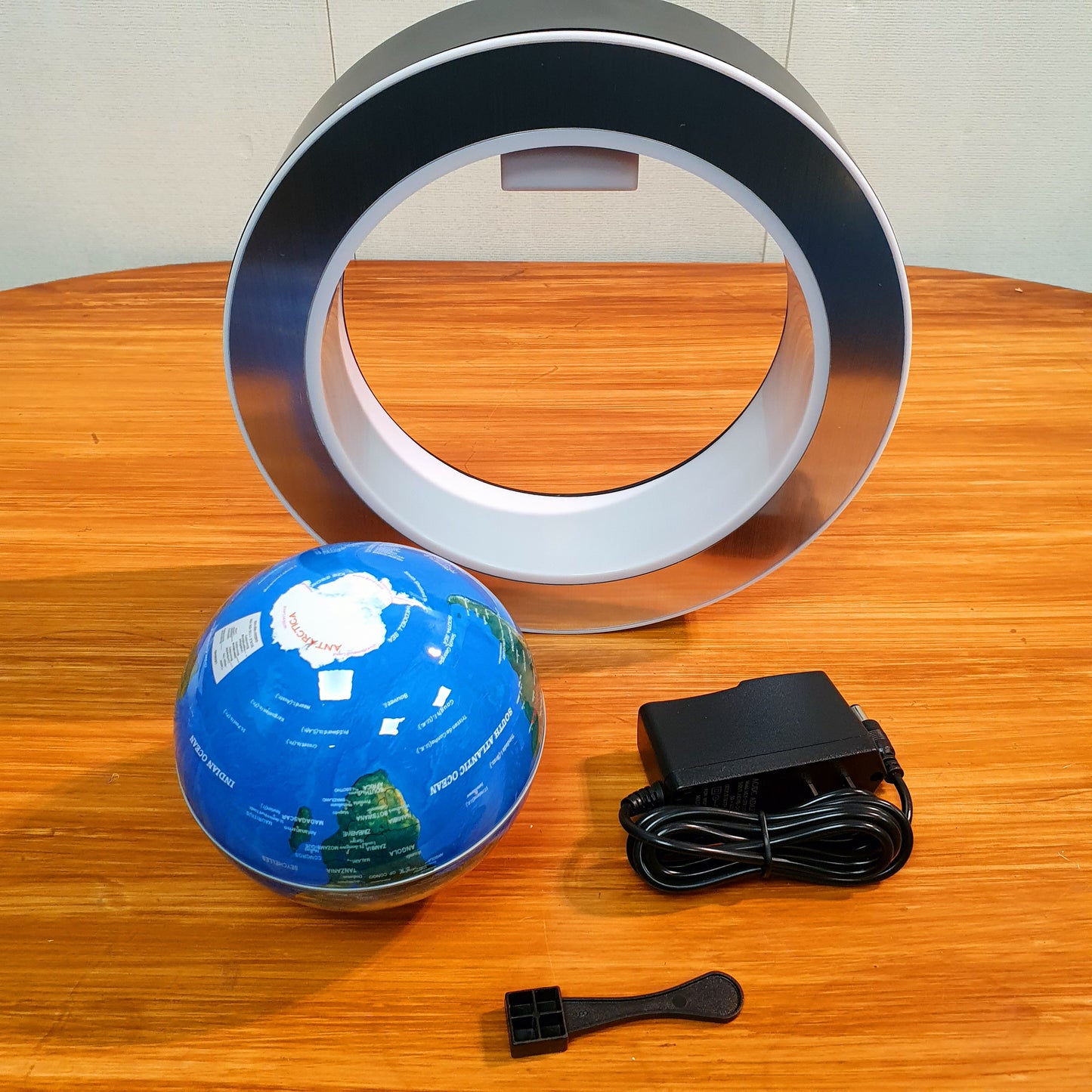 Floating Globe Lamp