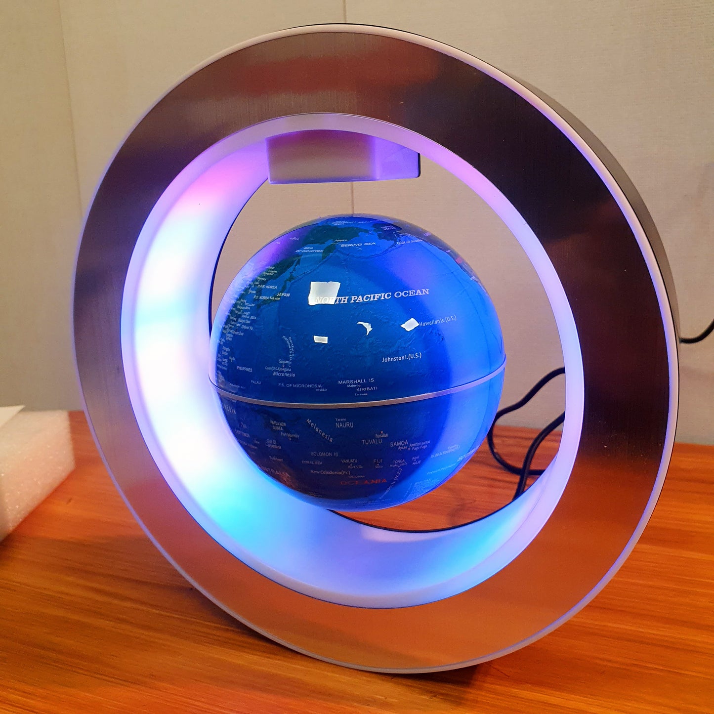 Floating Globe Lamp
