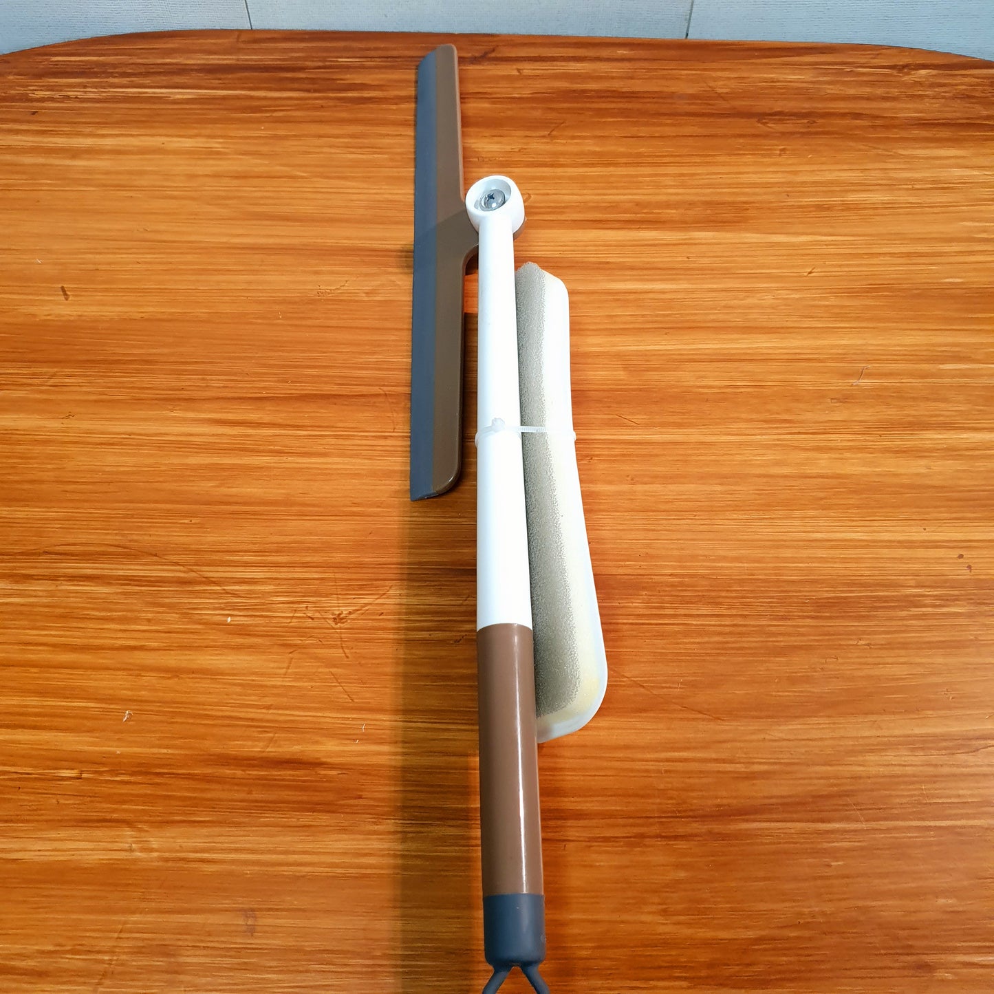 Foldable wiper