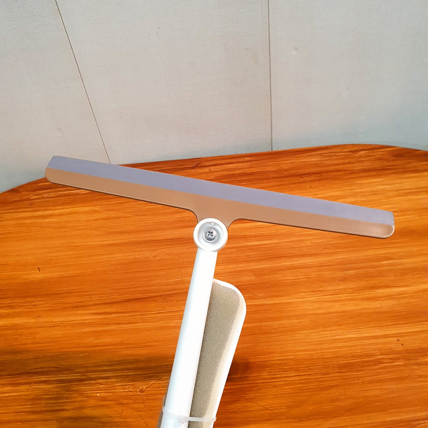 Foldable wiper