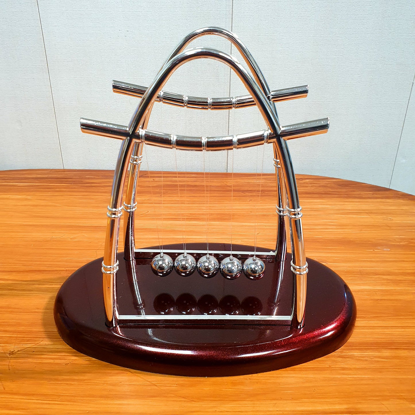 Pendulam Balance Balls