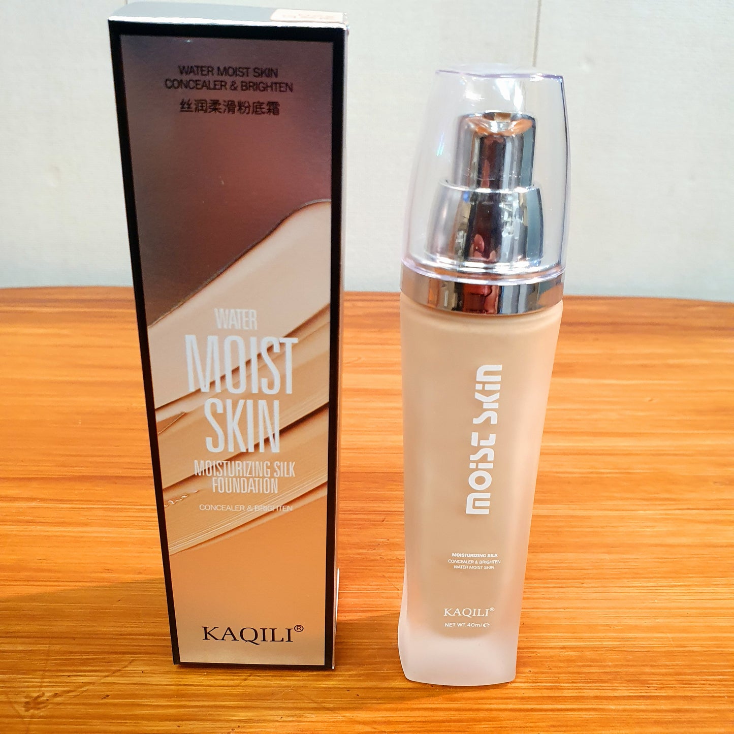 Moist skin silk foundation
