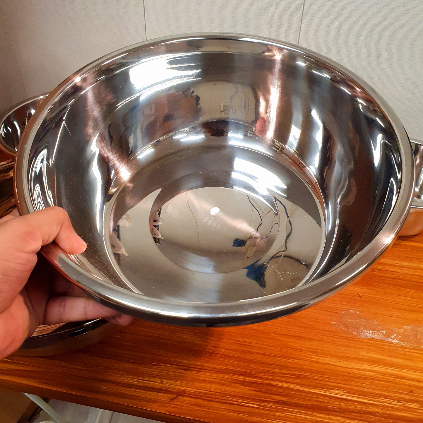 Kitchen Stainless steel bowls  20cm , 22cm , 26cm , 28cm , 30cm , 34cm