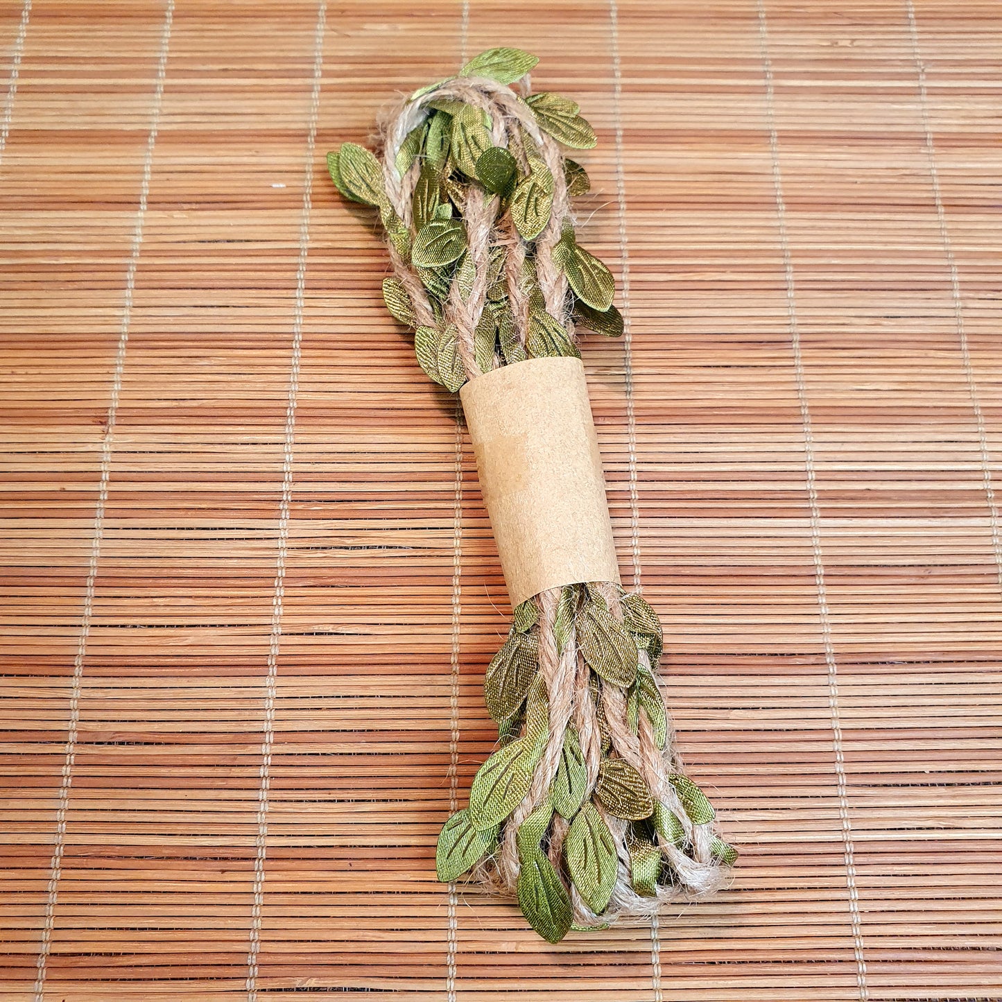 Long Decoration Leaves Thread Pack of 10