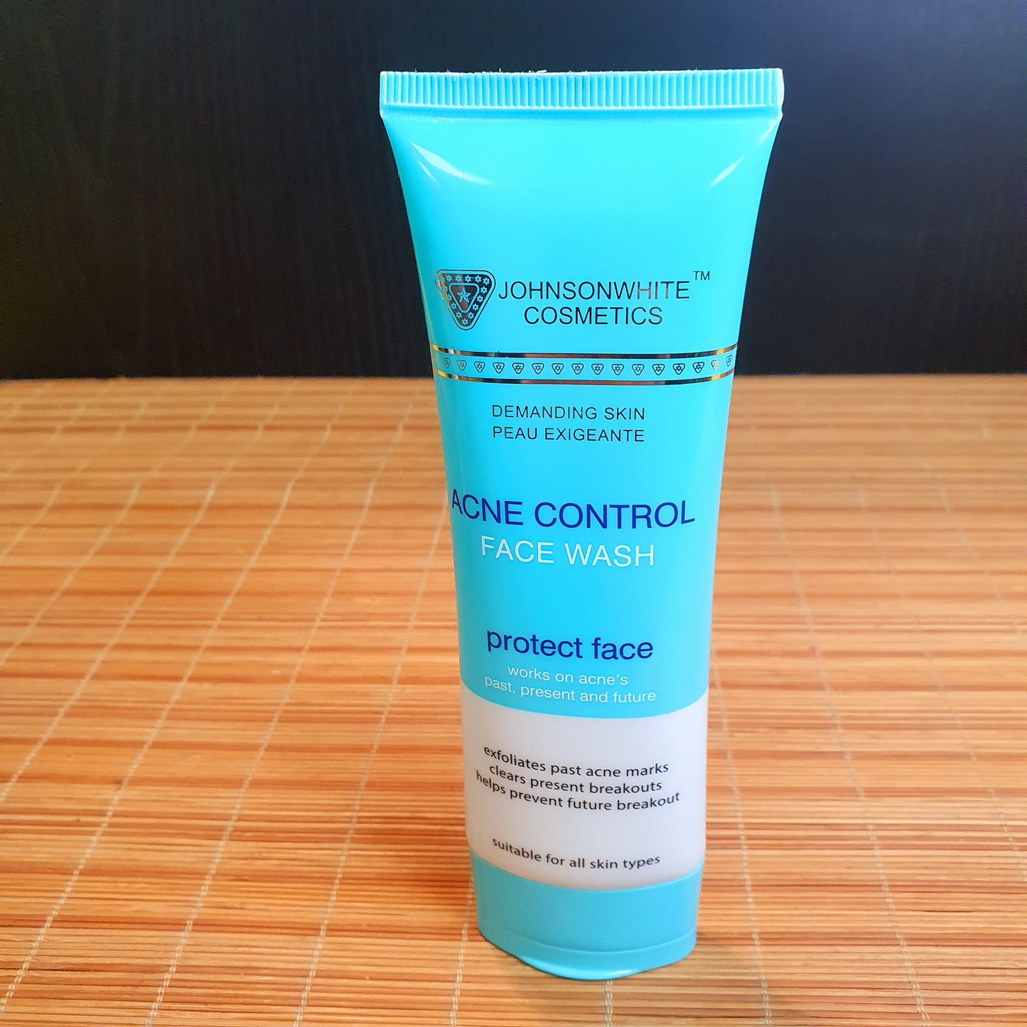 Johnson White Facewash  8110