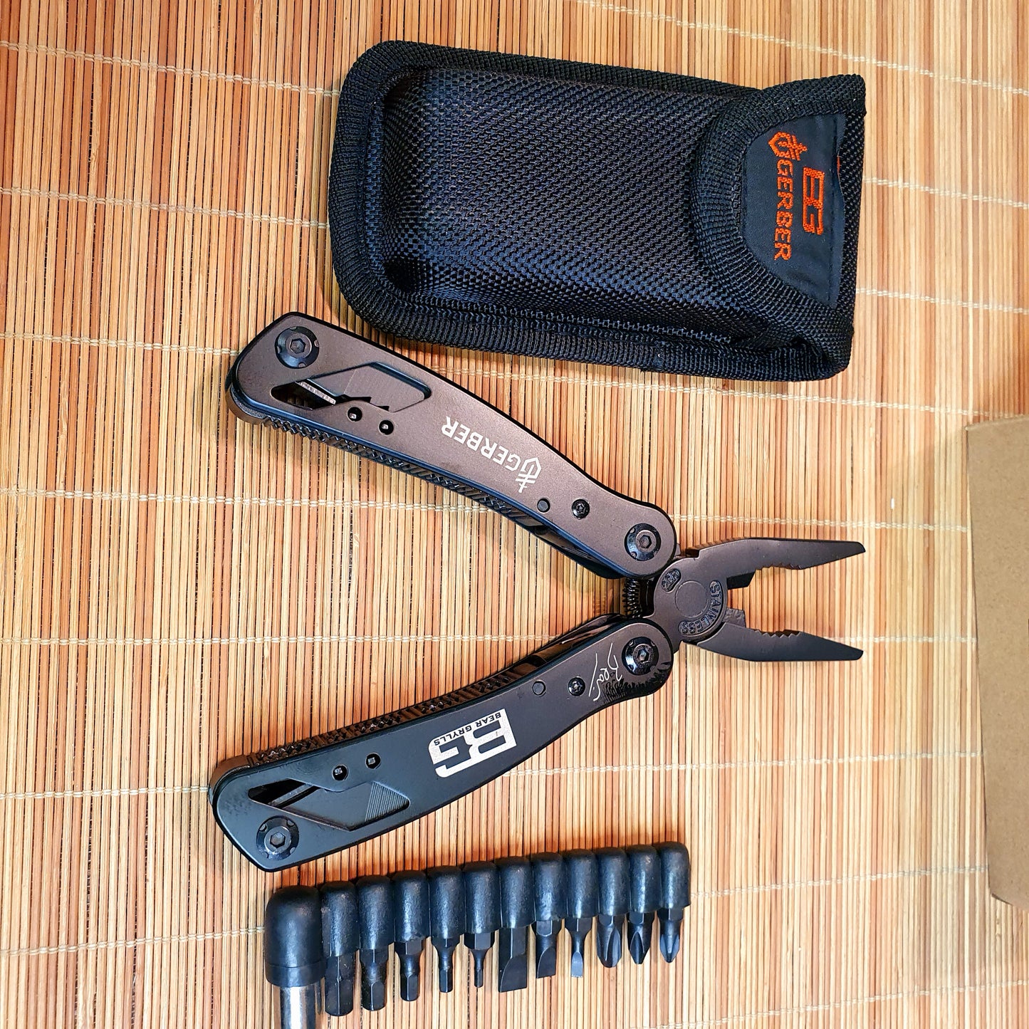 Gerber Multi Tool (11 in 1)