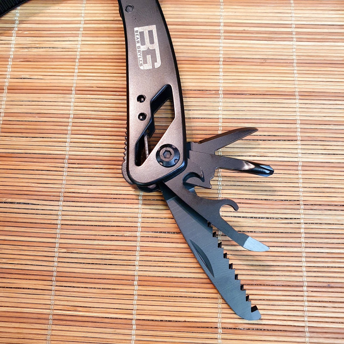 Gerber Multi Tool (11 in 1)