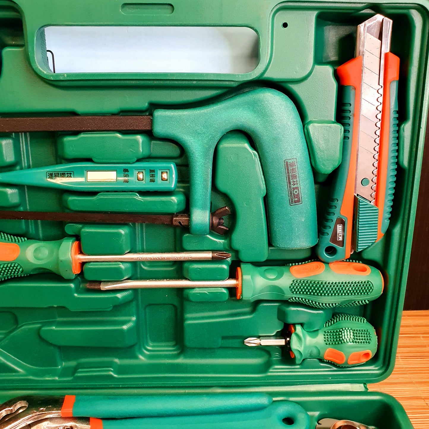 21pcs Home Tool Set for Car and Home Use