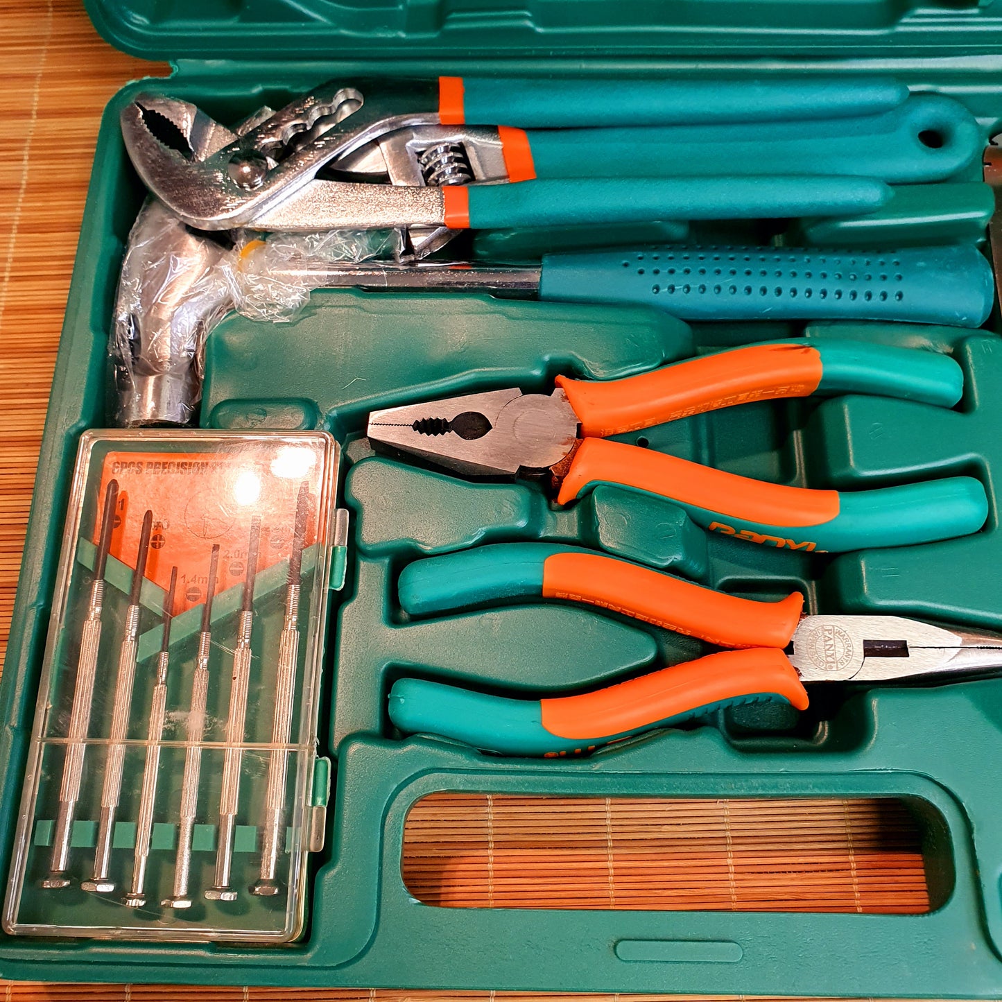 21pcs Home Tool Set for Car and Home Use