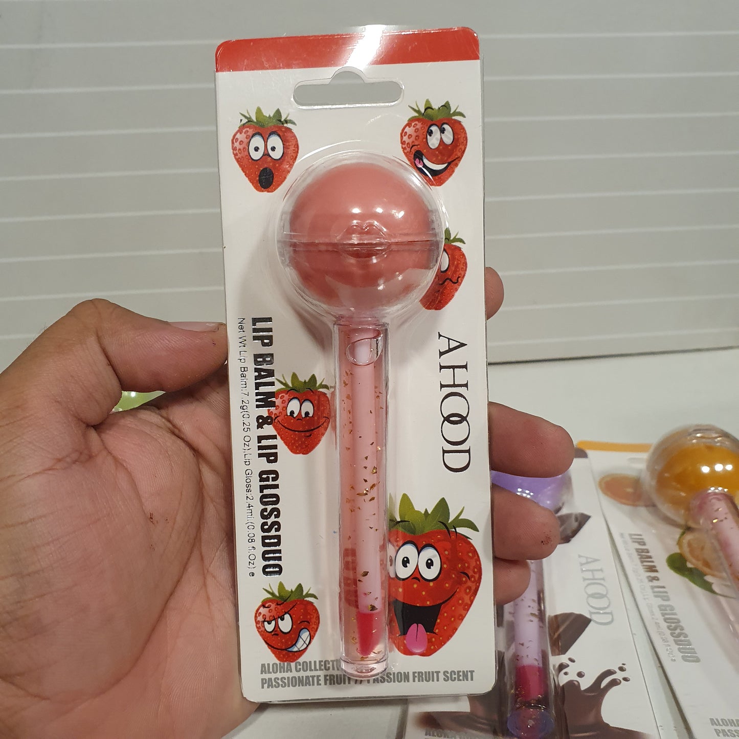 Lip Balm and Lip Gloss 315000