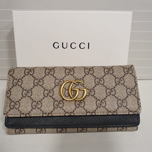 Gucci Ladies Hand Wallet 122700