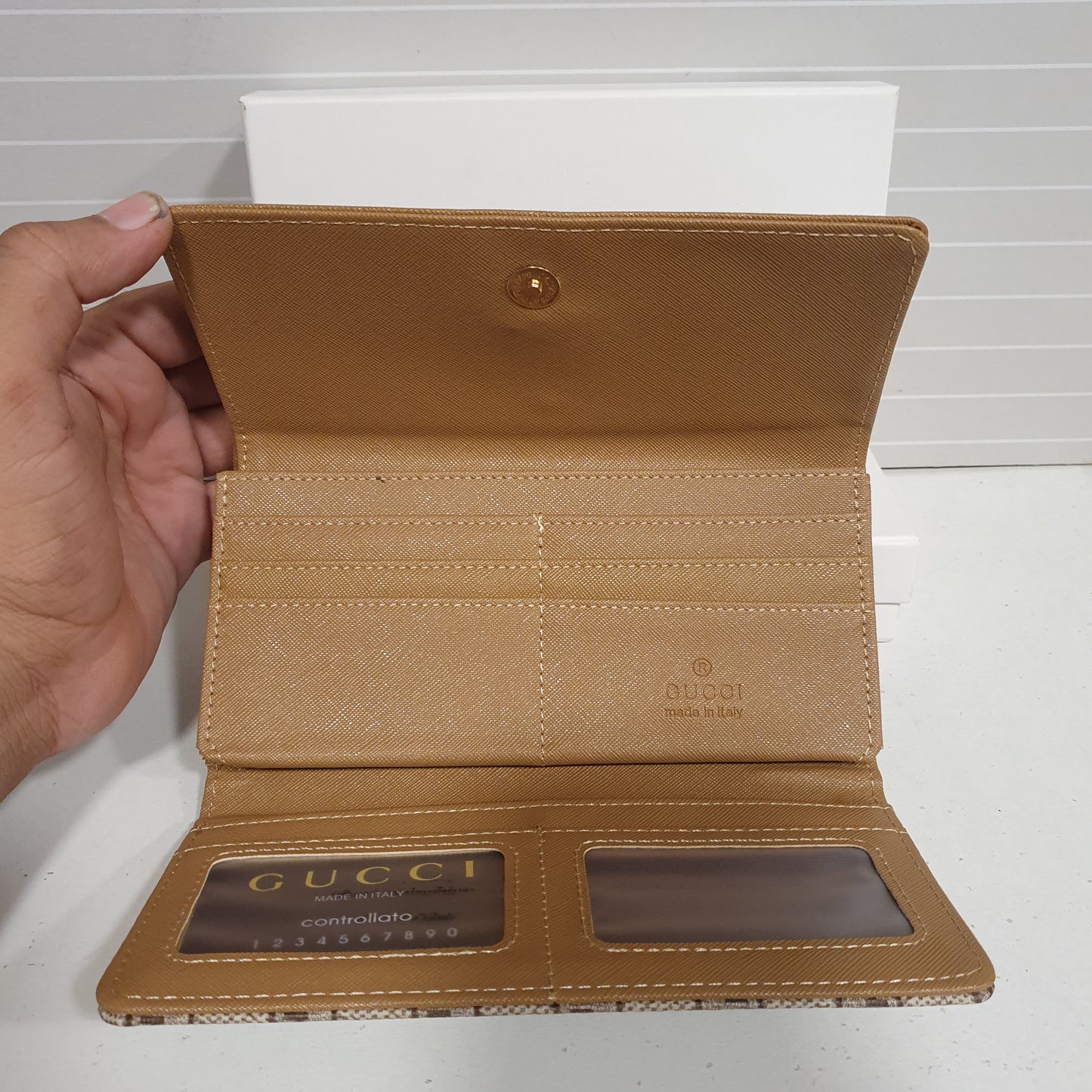 Gucci Ladies Hand Wallet 122700