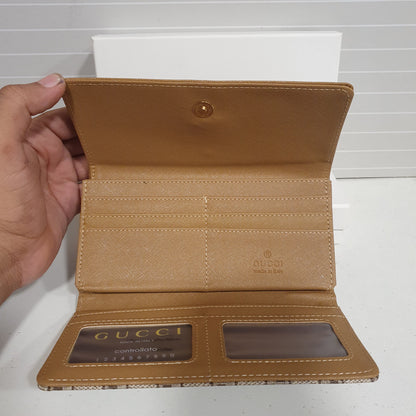 Gucci Ladies Hand Wallet 122700