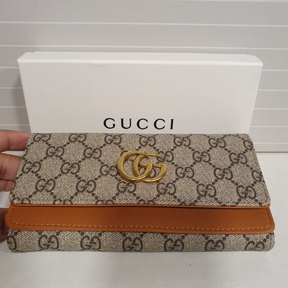 Gucci Ladies Hand Wallet 122700